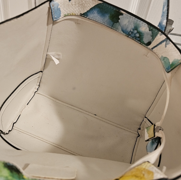 Guess oversize bag - Picture 4 of 5